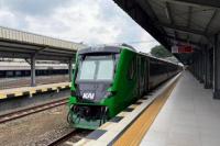Akses dan Ruang Tunggu KA Feeder Whoosh di Stasiun Bandung Pindah